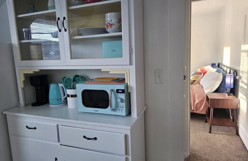 Southeast Salem Apartment | Charming 1-bedroom apartment near downtown Salem