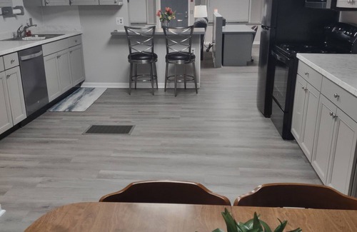 North York Apartment | Charming 1-bedroom apartment in delightful York with WiFi, AC