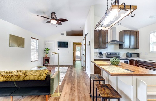 Orlando House | Charming 1-bedroom bungalow in South Downtown Orlando