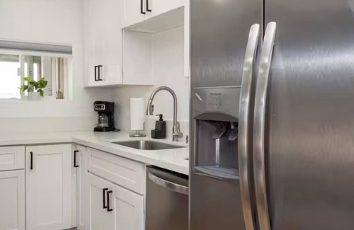 City Heights House | Charming 1-bedroom house in Beautiful San Diego with WiFi, AC