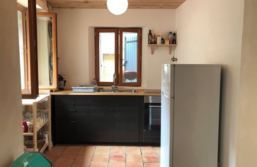 Sisteron House | Charming 1-bedroom house in quiet area of Sisteron with WiFi