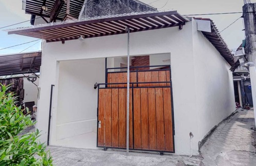 Prawirotaman House | Charming 1-bedroom house in fabulous Jogja with WiFi, AC, Smart TV, Hot Shower