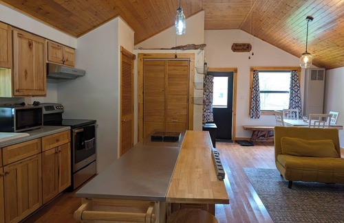 Grand Marais House | Charming 1-bedroom cabin, quiet neighborhood in Grand Marais, pet friendly