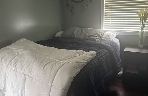 Brooklyn Park Bed & Breakfast | Charming 1-bedroom with WiFi and AC in marvelous Minneapolis