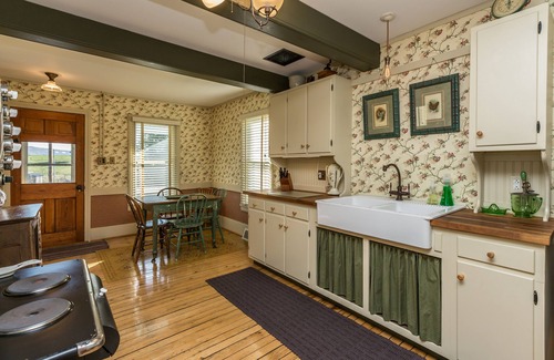 Harrisonville House | Charming 1880's home w pastoral views on 130 acre cattle farm