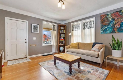 St. Johns House | Charming 1909 St Johns Bungalow
