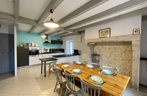 Saint-Vincent Cottage | Charming 19th-Century Farmhouse: Heated, Baby-Friendly, Near Loire Gorges & Historic Sites