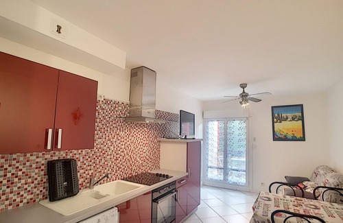 Lamalou-les-Bains Apartment | Charming 1BR Apartment with Forest View, Wi-Fi, Balconies, Close to Thermes and Town Center