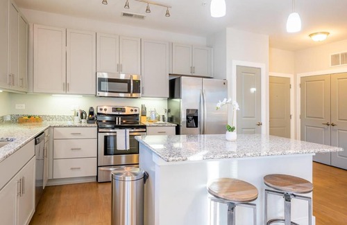 Morrisville Apartment | Charming 1BR with Gym and Workspace