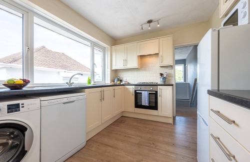 Radyr and Morganstown House | Charming 2-Bed Detached Home in Radyr