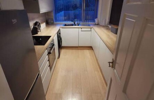 Landore House | Charming 2-bed House in Swansea