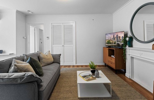 Camberwell North Apartment | Charming 2-Bed In the Heart of Camberwell