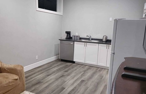 Timberlea House | Charming 2-bedroom house with WiFi, AC in Fort McMurray