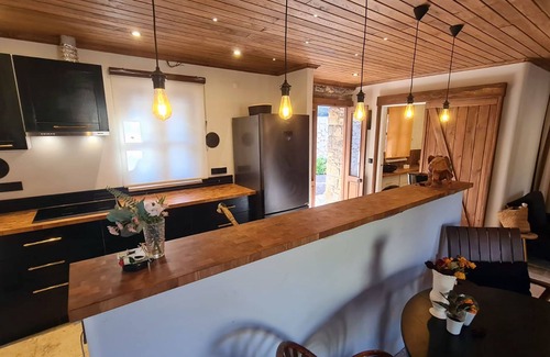 Avlana Cottage | Charming 2-bedroom 2-living room cottage in delightful Marmaris with AC, WiFi