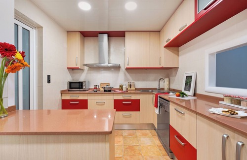 el Camp d'en Grassot i Gracia Nova Apartment | Charming 2-Bedroom Apartment in the Heart of Gràcia – Ideal for 4 Guests