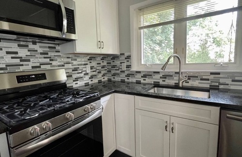 Mamaroneck House | Charming 2-bedroom apt with AC and WiFi in lovely Mamaroneck