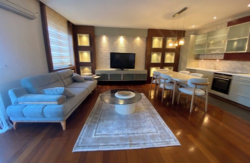 Sisli Apartment | Charming 2-bedroom apartment with AC in Istanbul Modern 2BR Flat Near Nişantaşı