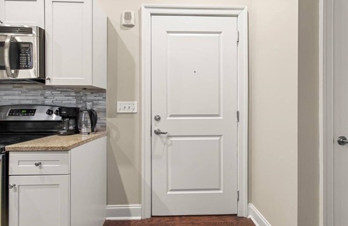Inner Harbor Apartment | ⭐️Charming 2-bedroom Apartment ⭐️ in beautiful Inner Harbor