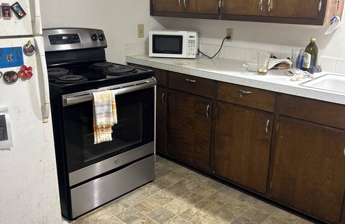 McFarland Apartment | Charming 2-bedroom apartment in tranquil McFarland with AC