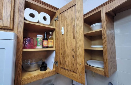 Carthage Apartment | Charming 2-bedroom apartment with WiFi, AC next to Carthage Square and Route 66