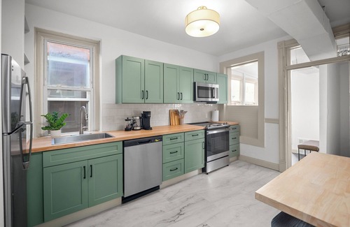 Shaw Apartment | Charming 2-bedroom apartment in superb St. Louis with WiFi, AC