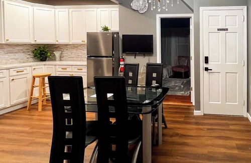 Passaic Apartment | Charming 2-bedroom apartment with WiFi Close to NYC