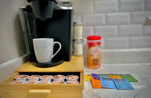 Sherman Apartment | Charming 2-bedroom apartment with AC, washer/dryer, WiFi in Sherman and pool
