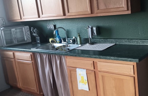 Aurora Apartment | Charming 2-bedroom apartment with AC, WiFi in lovely Aurora.