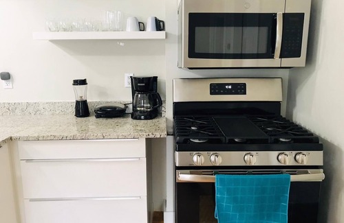Allston Apartment | Charming 2-bedroom apartment near BC, BU, Harvard, T and more