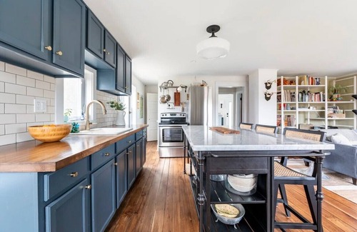 Fishs Eddy Cottage | Charming 2-bedroom Country Cottage with Hot Tub