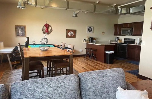 Bozeman Condo | Charming 2-bedroom condo in wonderful Belgrade with lots of outdoor activities!