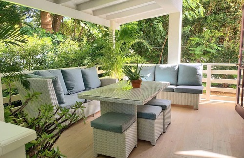 Mullins Cottage | Charming 2-bedroom cottage with AC and WiFi near Beach on West Coast