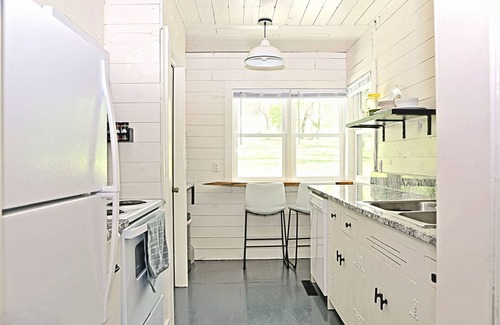Ava Cottage | Charming 2-bedroom cottage in scenic Southwest MO with a large corner lot.