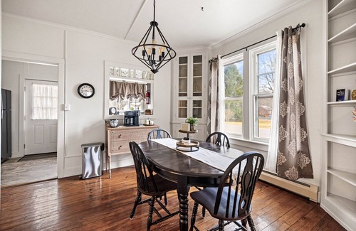 Muncy Apartment | Charming 2-bedroom duplex on 1st floor in brilliant Muncy with AC window units