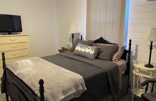 Eastabuchie Other | Charming 2-bedroom farmhouse in Sumrall.