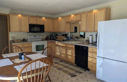 Hackensack House | Charming 2-bedroom house on pristine Baby Lake with WiFi in beautiful Hackensack