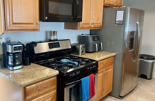 Guajome House | Charming 2-bedroom house with WiFi, AC in welcoming Oceanside