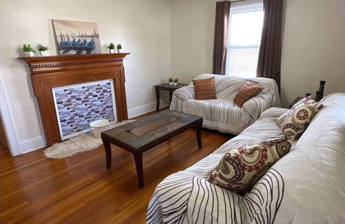 Martinsville House | Charming 2-bedroom House in charming Ridgeway/Martinsville