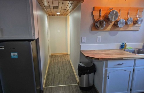 Nipawin House | Charming 2-bedroom house in Nipawin with AC, WiFi, fitness room