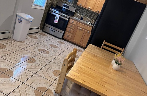 Meriden House | Charming 2-bedroom house with WiFi, AC in pleasant Meriden
