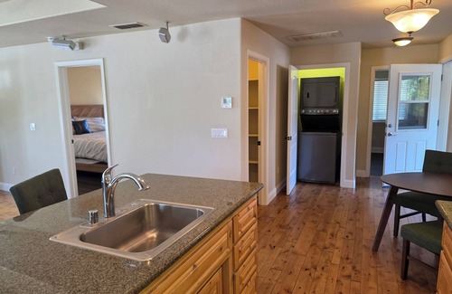 Loomis House | Charming 2-bedroom house with AC, WiFi in lovely Loomis