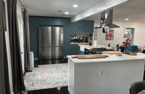 Monroe House | Charming 2-bedroom house with WiFi, AC in welcoming Monroe