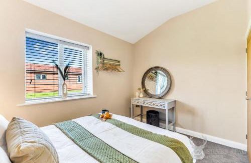 Snarestone Apartment | Charming 2 Bedroom Limestone Lodge Perfect for Families