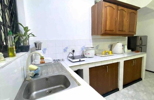 Battaramulla House | Charming 2 bedroom house with Wi-Fi hot water and AC in delightful Battaramulla
