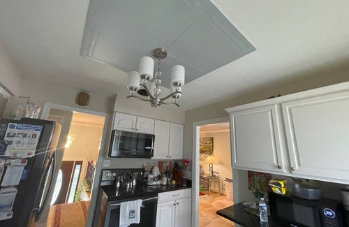 Wheaton-Glenmont House | Charming 2-bedroom top level of house, in lovely Kensington - WiFi, AC