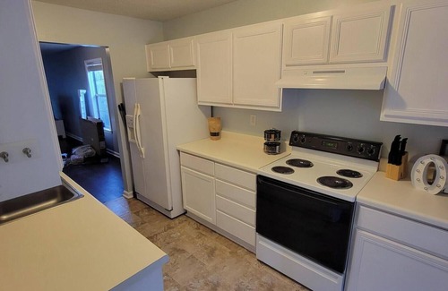 Harbison House | Charming 2-bedroom townhome close to Prisma Parkridge and State Forest