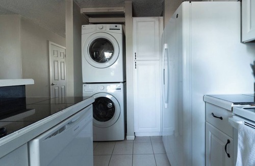 Prides Crossing House | Charming 2-bedroom townhome with AC, WiFi in enchanting Aurora