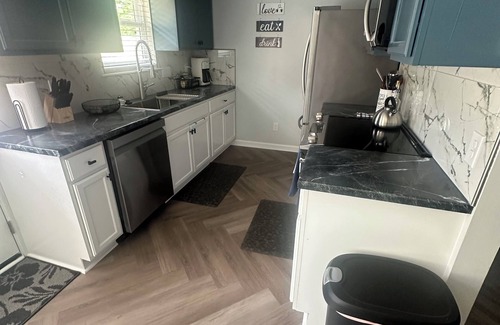 Cape Fear House | Charming 2-bedroom 2 bathroom villa in welcoming Fayetteville with AC, WiF