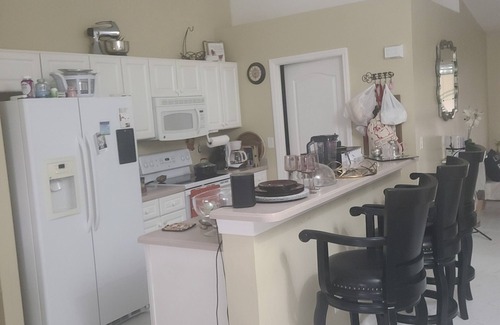 Eisenhower House | Charming 2-bedroom house with AC and WiFi in enjoyable Lehigh Acres