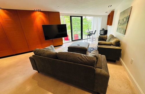 Lanesville Apartment | Charming 2-bedroom apartment waterfront with WiFi, lovely New Milford